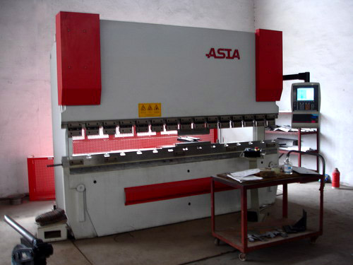 ASIA�����ۏ��C